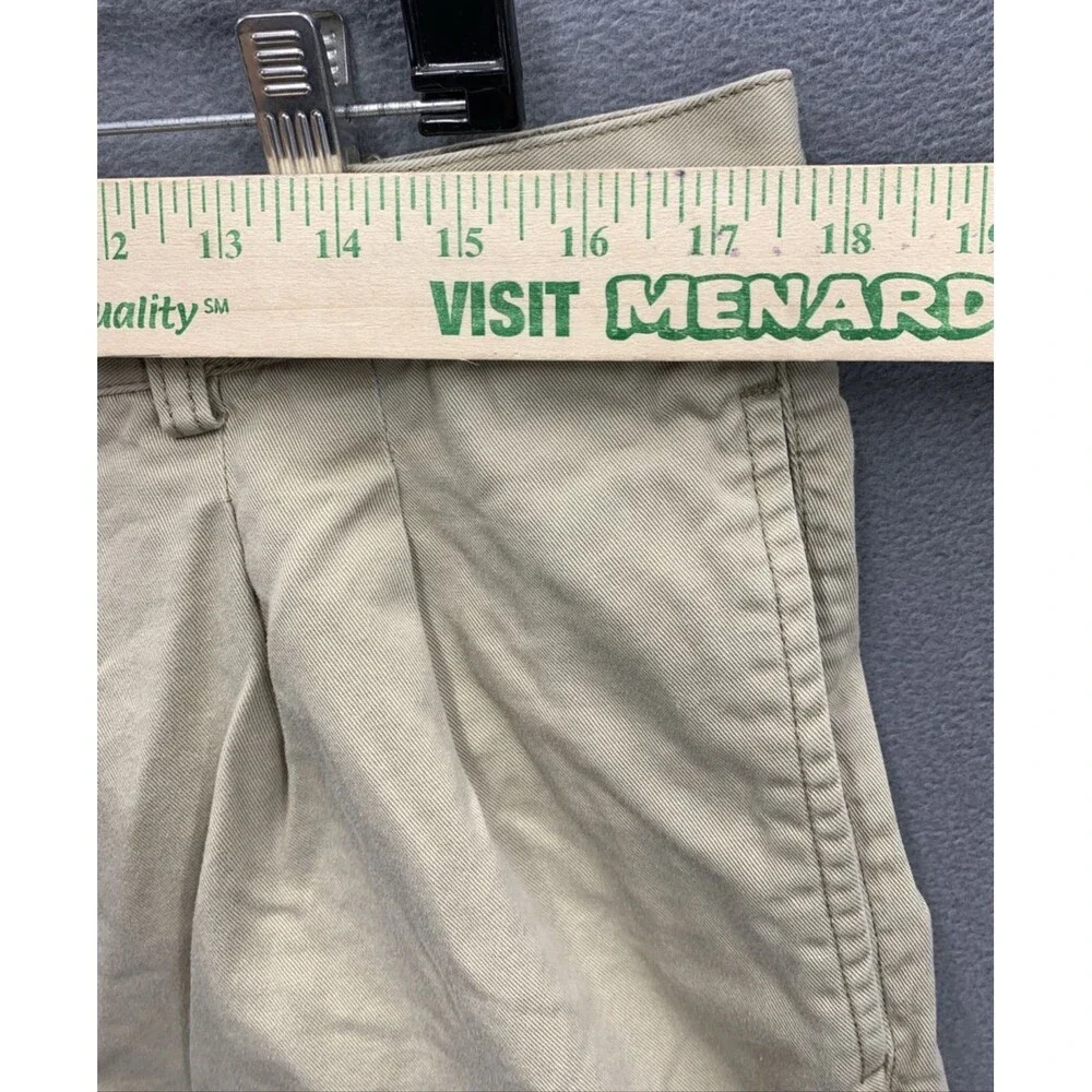 Old Navy Khaki Bermuda Shorts Mens Size 36 Regular Pleated Outdoor
